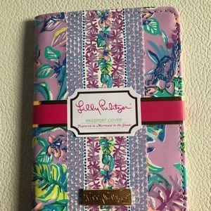 Lilly Pulitzer passport holder